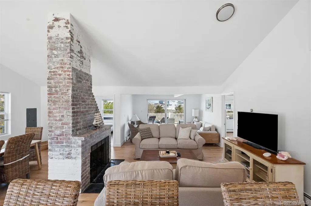 898 Dune Road Westhampton Beach NY 11978
