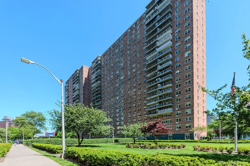 2930 W 5th Street Brooklyn NY 11224