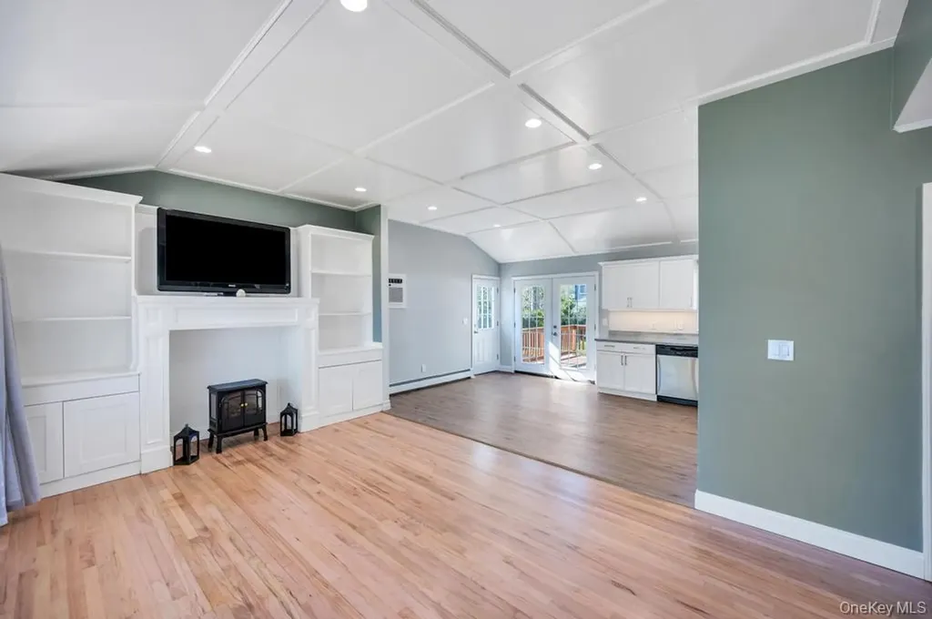 59 Applegate Drive Mastic NY 11950