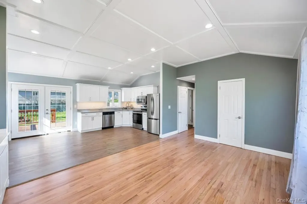 59 Applegate Drive Mastic NY 11950