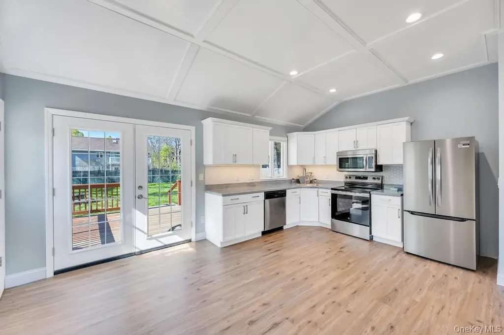 59 Applegate Drive Mastic NY 11950