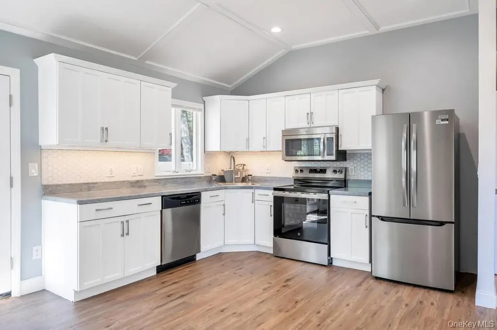 59 Applegate Drive Mastic NY 11950