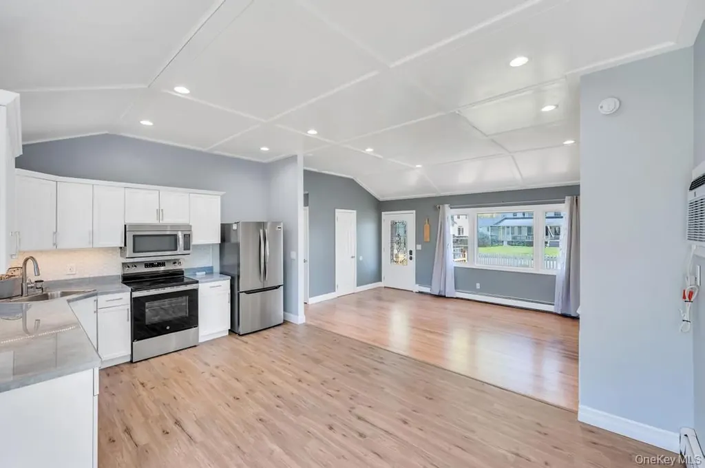 59 Applegate Drive Mastic NY 11950