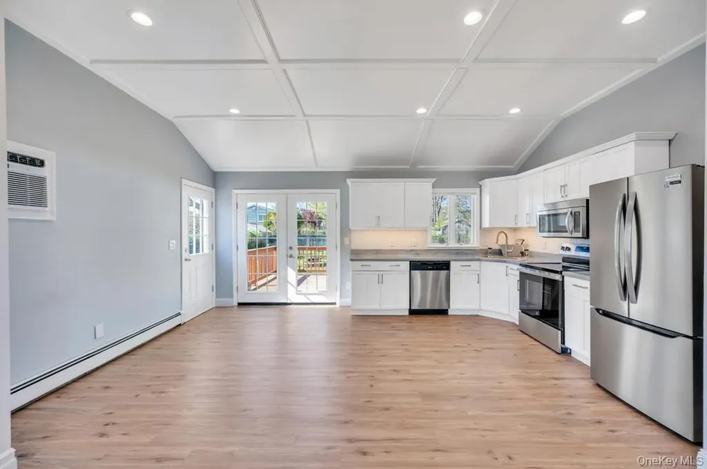 59 Applegate Drive Mastic NY 11950