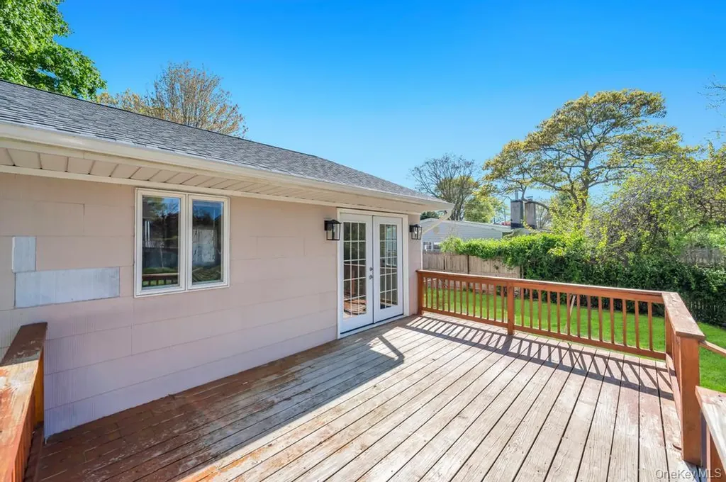 59 Applegate Drive Mastic NY 11950
