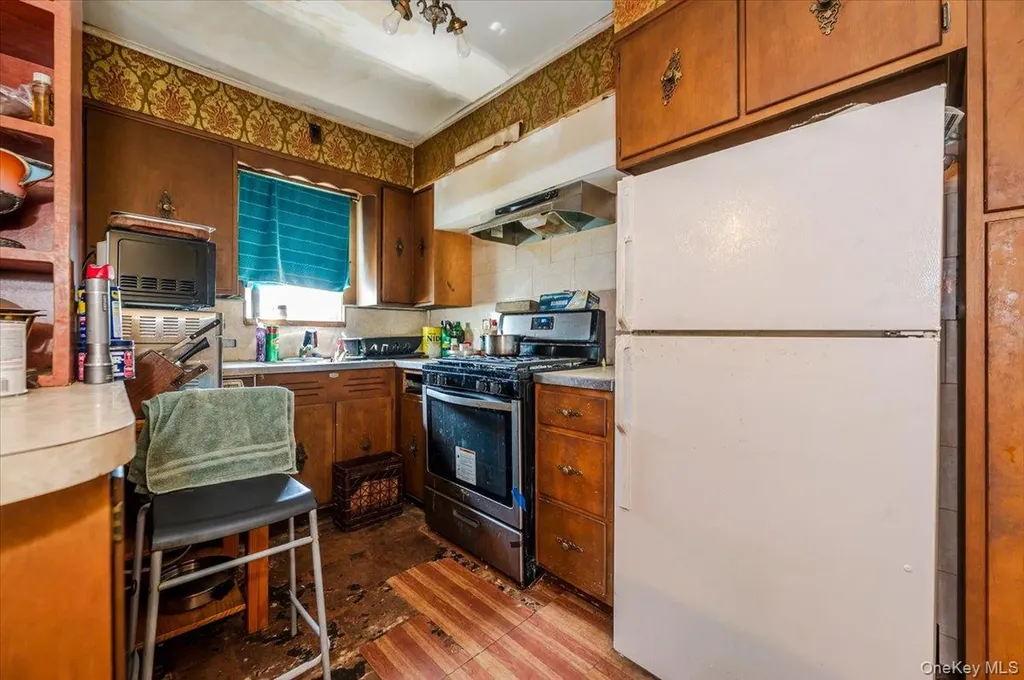 535 Edison Avenue Bronx NY 10465