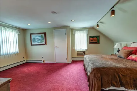 255 N Albany Avenue Massapequa NY 11758