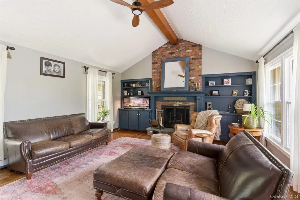 32 Timberline Drive Huntington NY 11743
