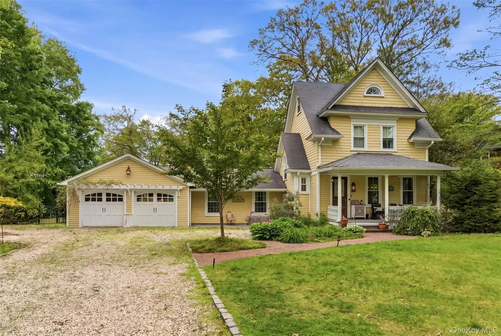32 Timberline Drive Huntington NY 11743
