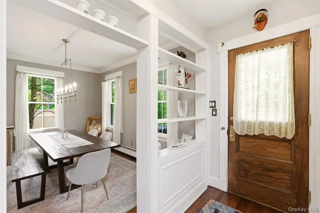 32 Timberline Drive Huntington NY 11743