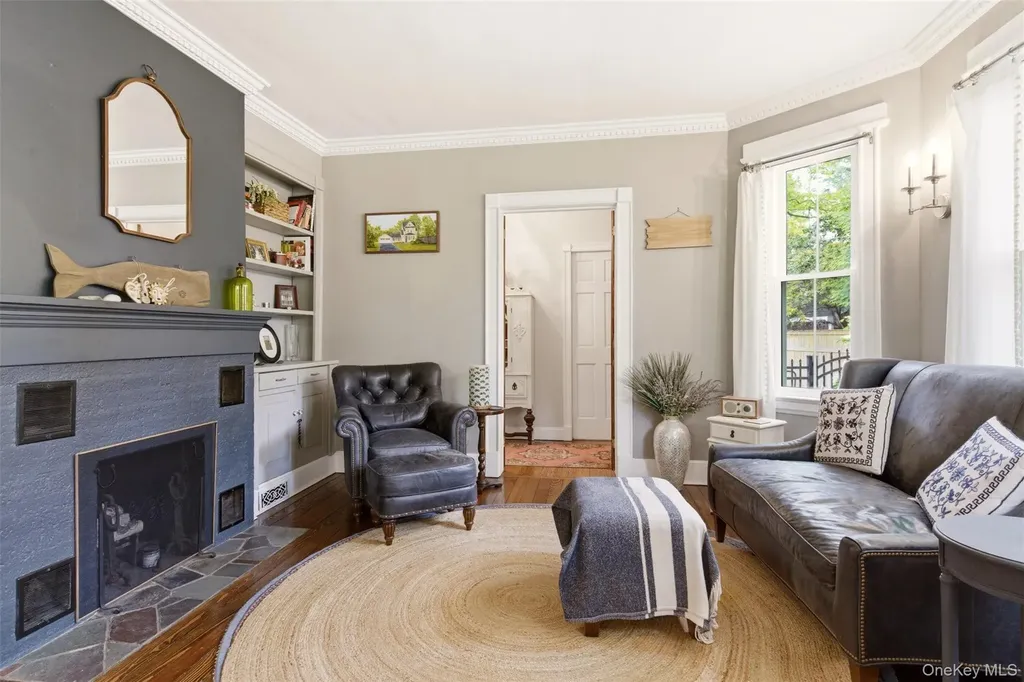 32 Timberline Drive Huntington NY 11743
