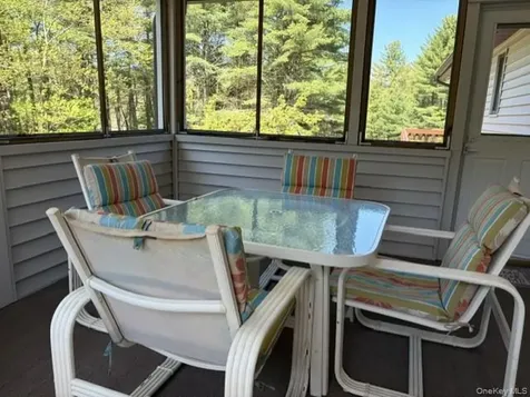 94 Gina Lane Smallwood NY 12778