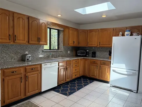 94 Gina Lane Smallwood NY 12778