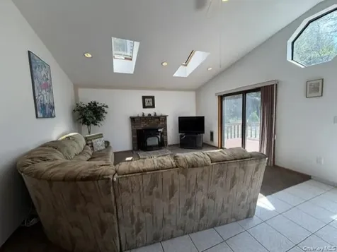 94 Gina Lane Smallwood NY 12778