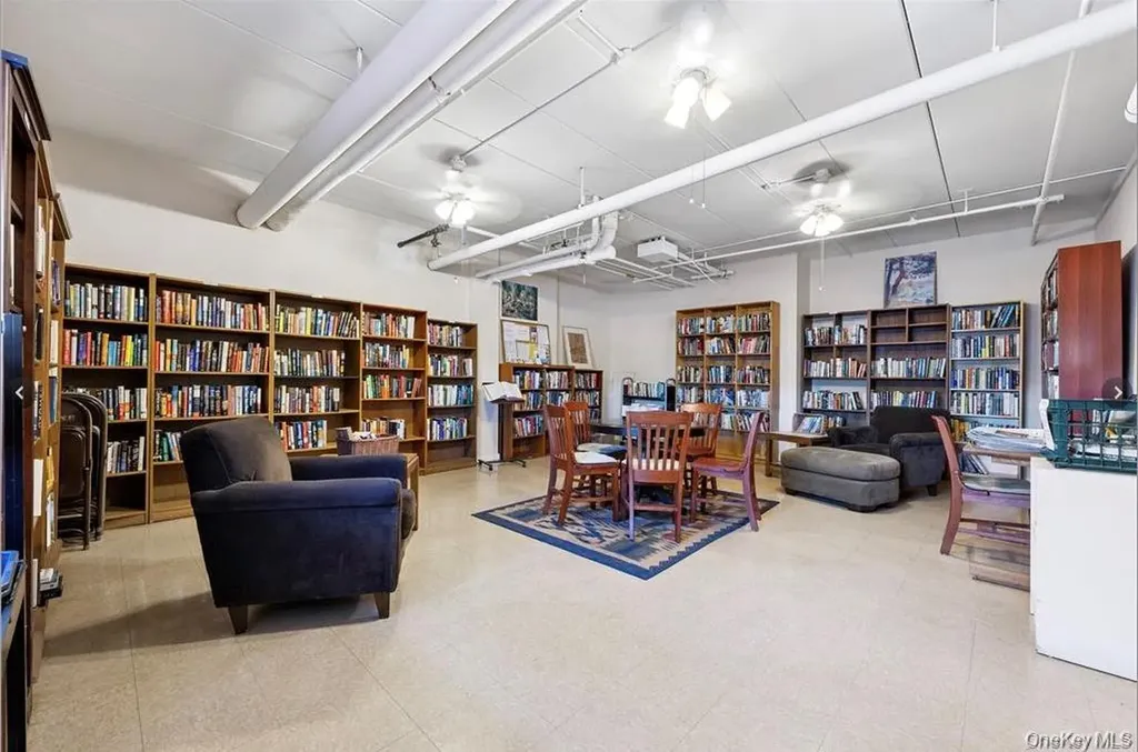 1085 Warburton Avenue Yonkers NY 10701