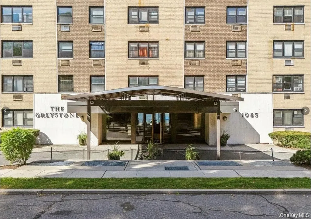 1085 Warburton Avenue Yonkers NY 10701