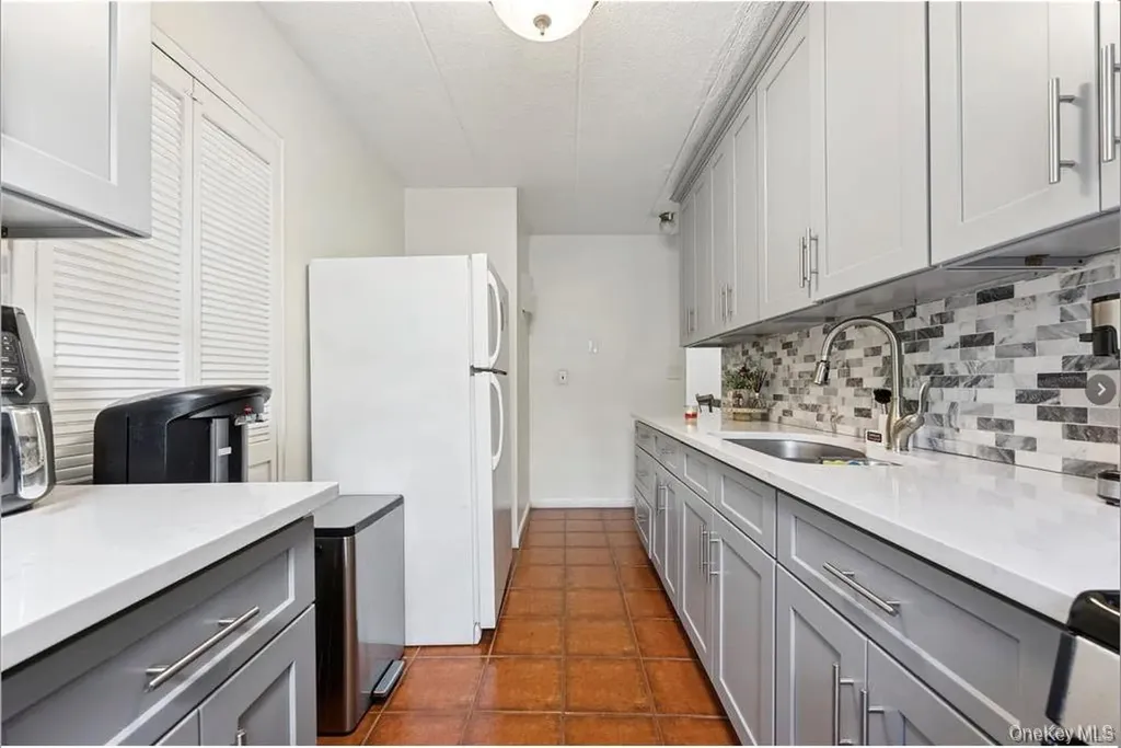 1085 Warburton Avenue Yonkers NY 10701