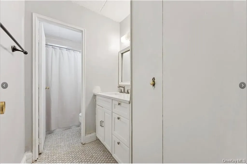 1085 Warburton Avenue Yonkers NY 10701