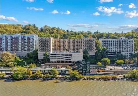 1085 Warburton Avenue Yonkers NY 10701