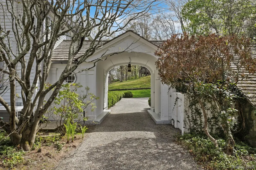 213 Baldwin Road Bedford Corners NY 10549
