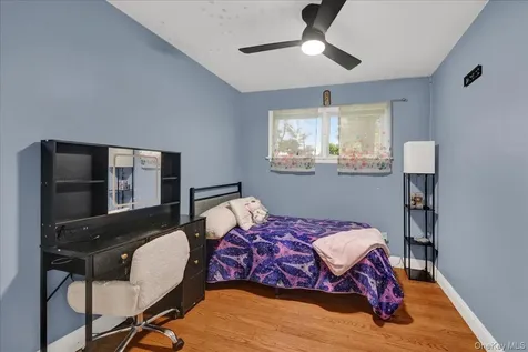 12 Elizabeth Lane New Windsor NY 12553