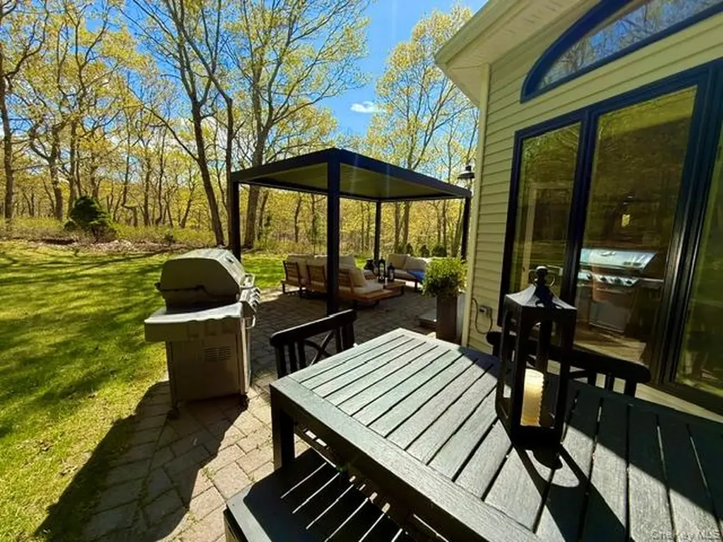 2 Red Creek Circle Hampton Bays NY 11946