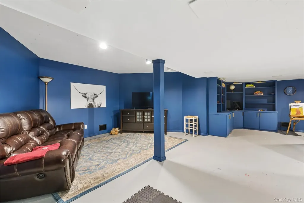 2 Red Creek Circle Hampton Bays NY 11946