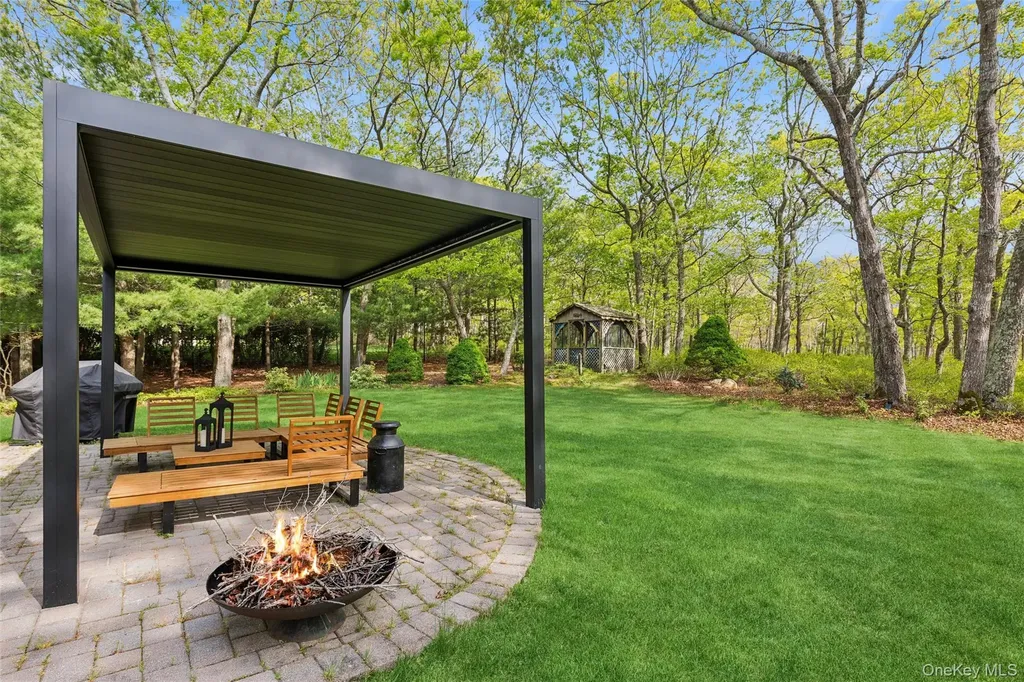 2 Red Creek Circle Hampton Bays NY 11946
