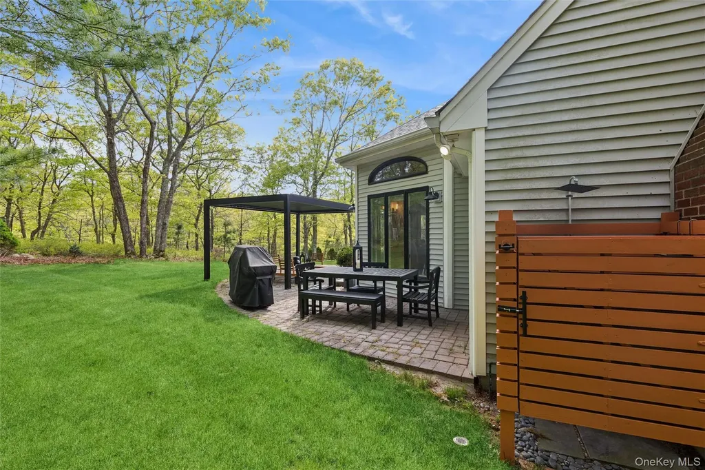 2 Red Creek Circle Hampton Bays NY 11946