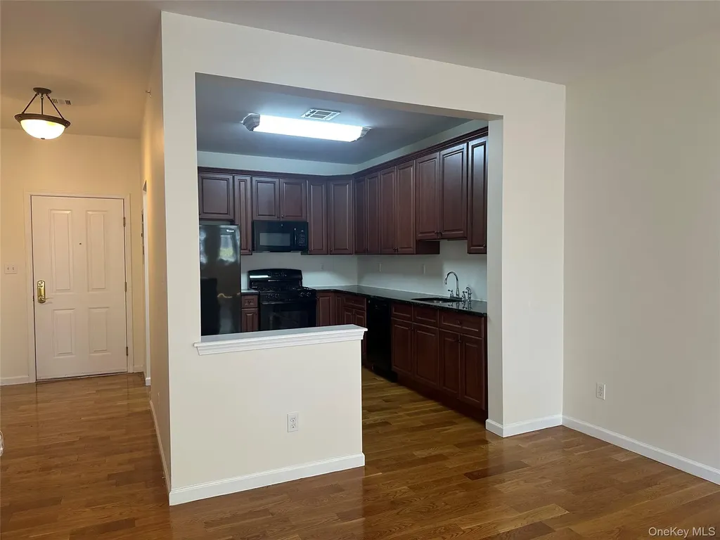 77 Quaker Avenue Cornwall NY 12518