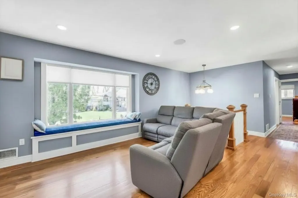 62 Craig Road Islip Terrace NY 11752