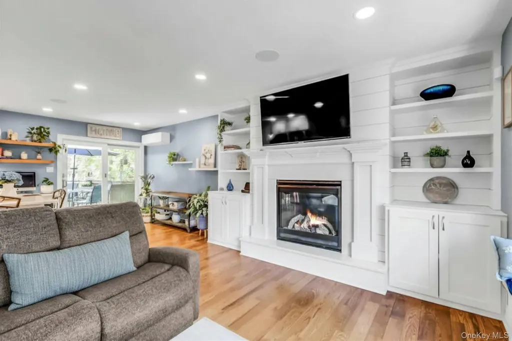 62 Craig Road Islip Terrace NY 11752