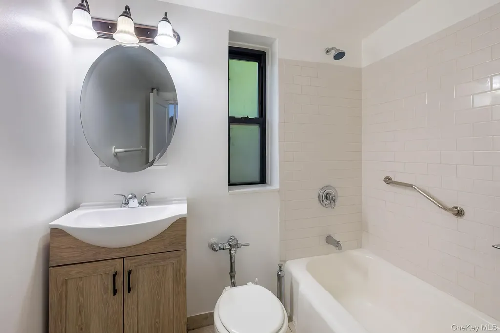 3015 Riverdale Avenue Bronx NY 10463