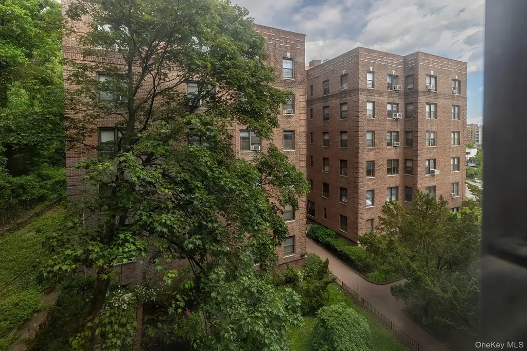 3015 Riverdale Avenue Bronx NY 10463