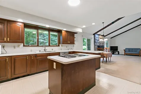 2425 Evergreen Street Yorktown Heights NY 10598
