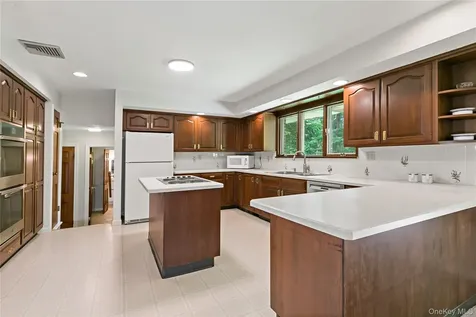 2425 Evergreen Street Yorktown Heights NY 10598