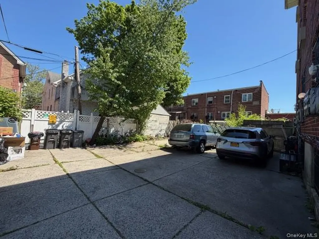 43-65 156th Street Flushing NY 11355