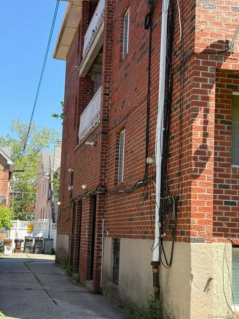 43-65 156th Street Flushing NY 11355