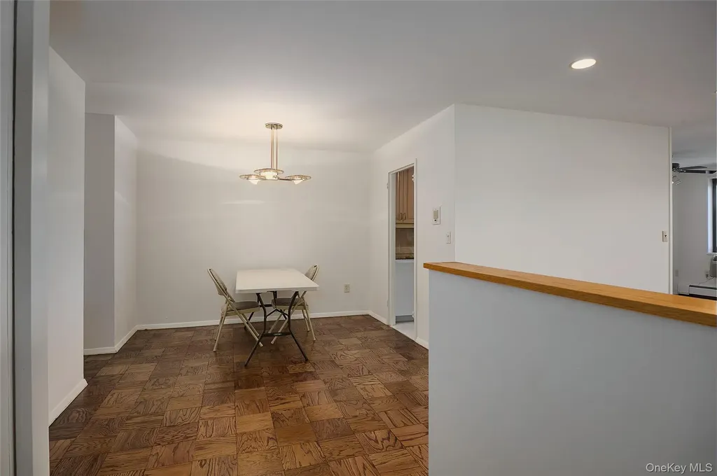 100 E Hartsdale Avenue Hartsdale NY 10530