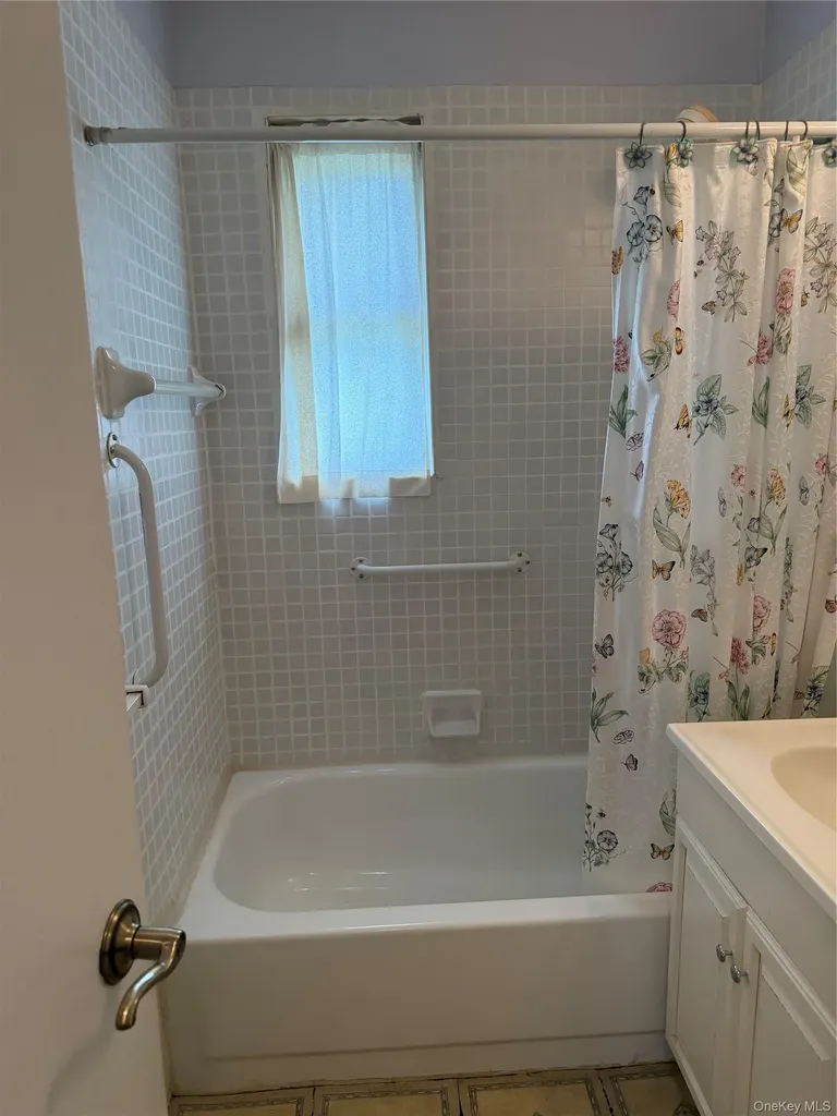 270-08 81st Avenue New Hyde Park NY 11040