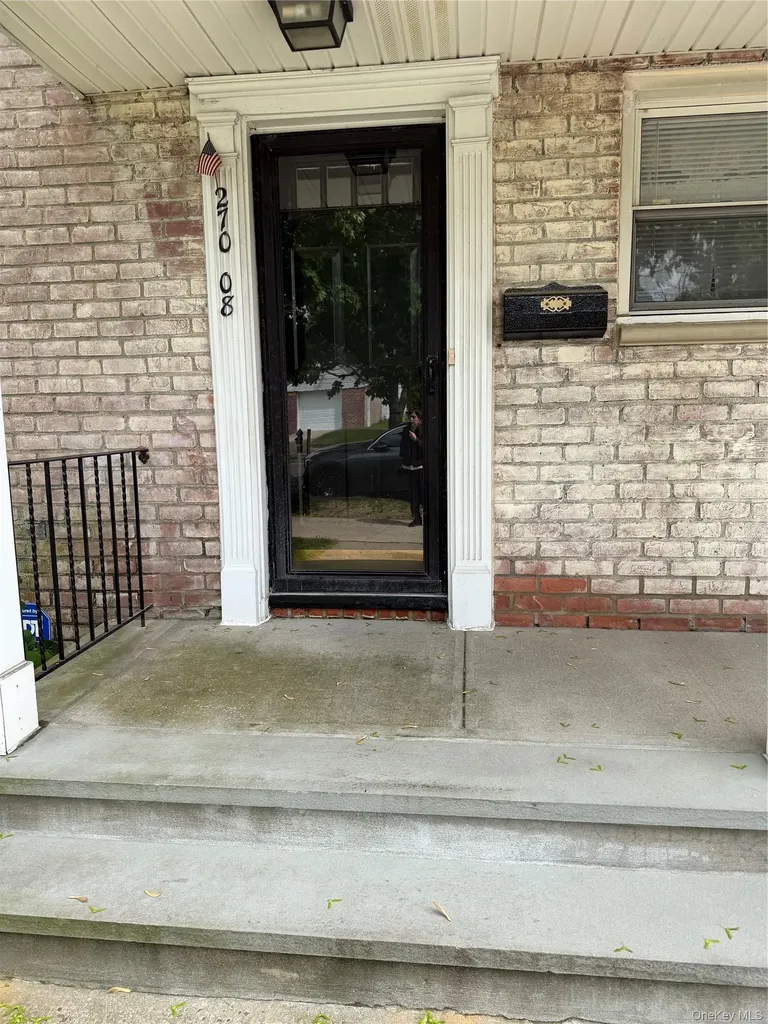 270-08 81st Avenue New Hyde Park NY 11040