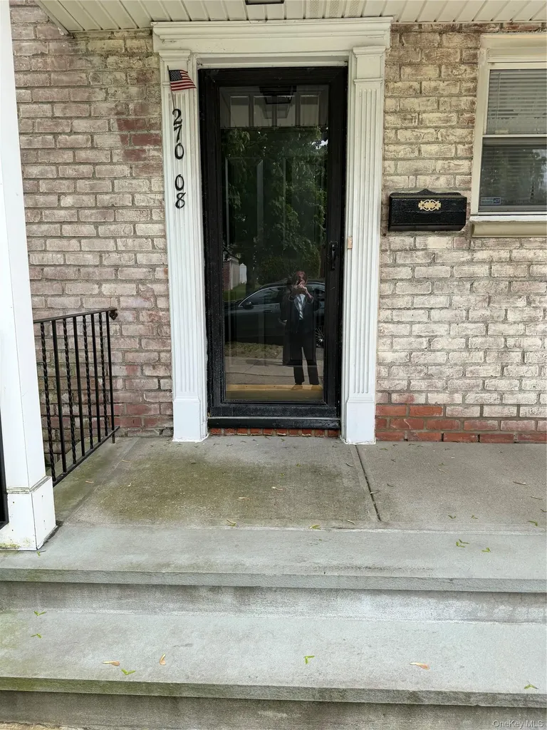 270-08 81st Avenue New Hyde Park NY 11040