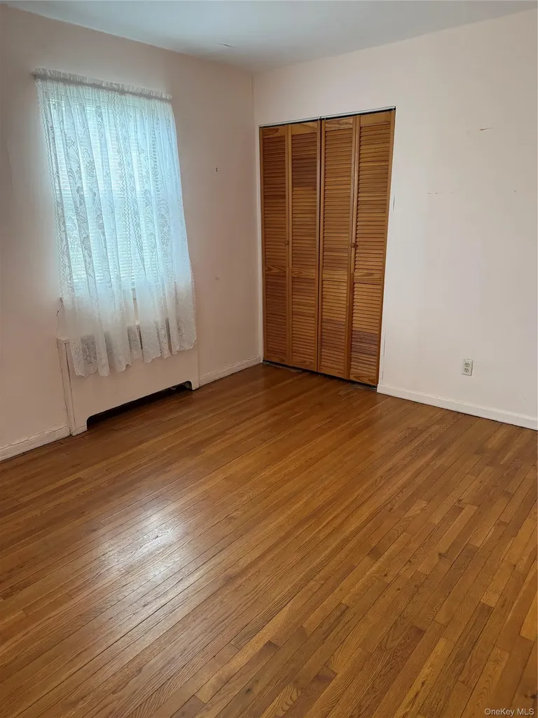 270-08 81st Avenue New Hyde Park NY 11040