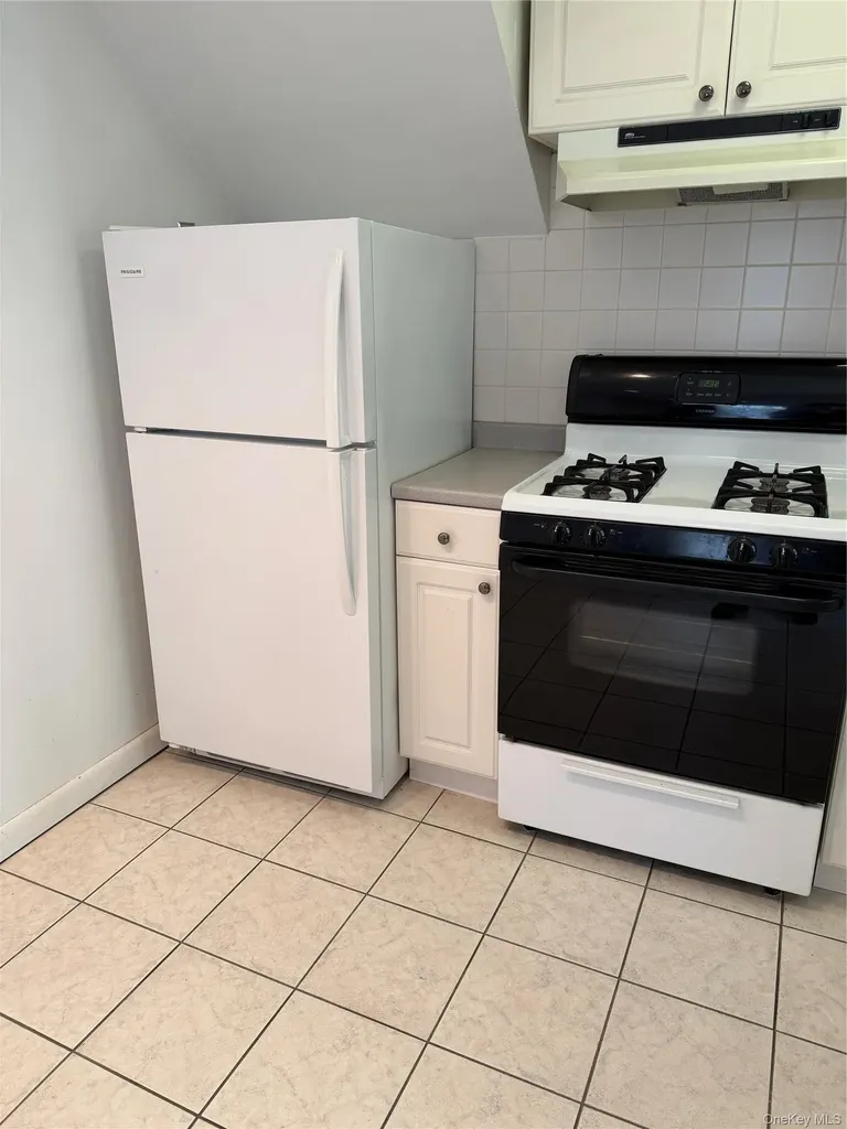270-08 81st Avenue New Hyde Park NY 11040