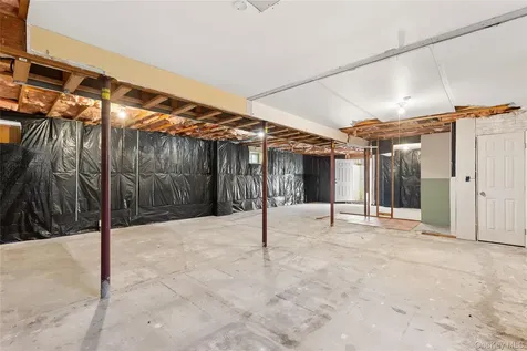 762 Bourdois Avenue Bellport NY 11713