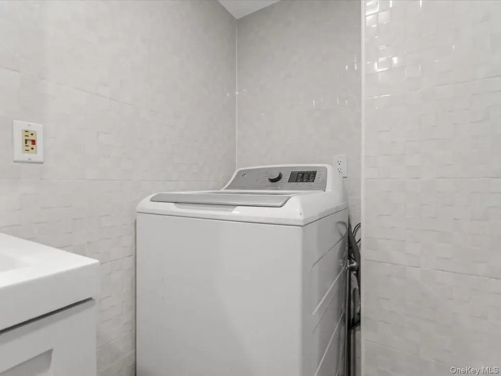 139-35 35th Avenue Flushing NY 11354