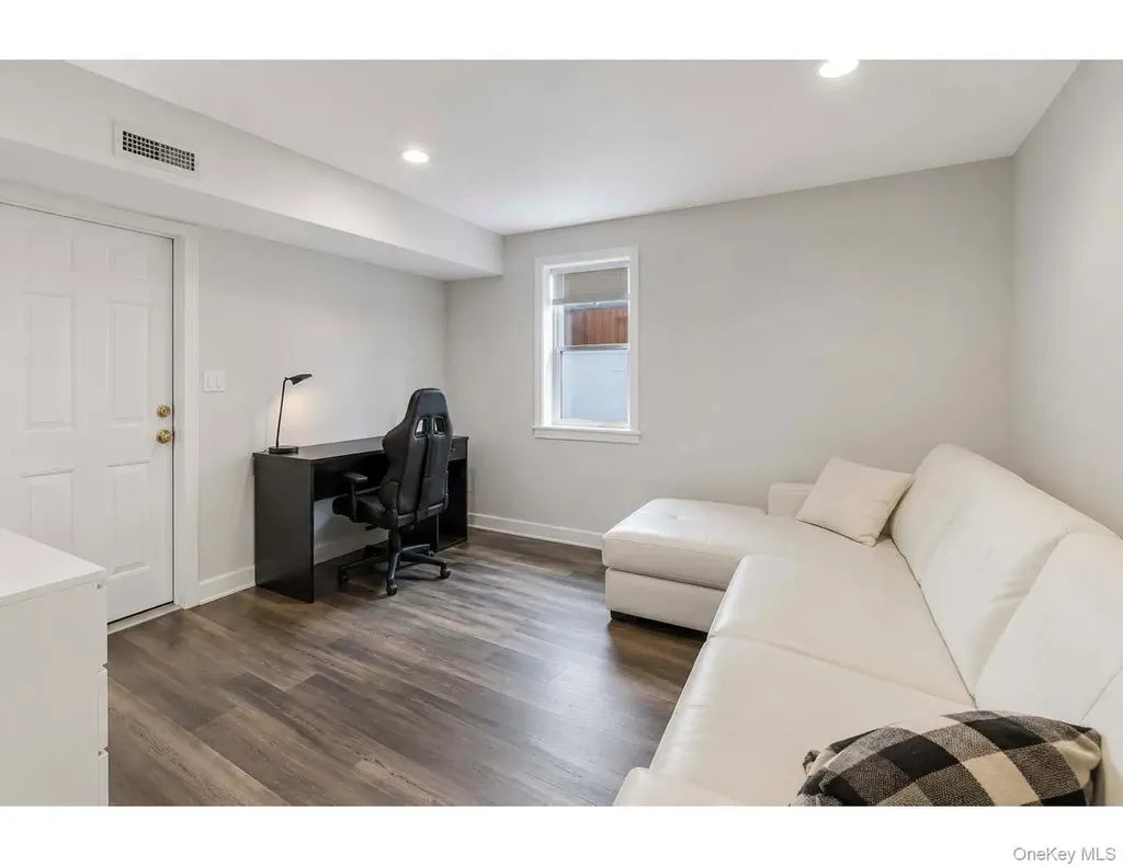 4 Concord Lane Smithtown NY 11787