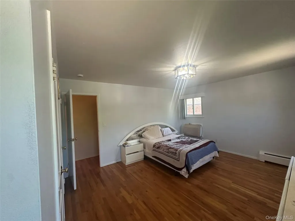 776 Bunker Road North Woodmere NY 11581