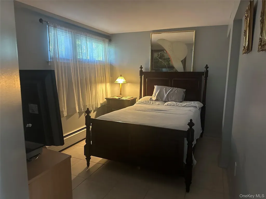 776 Bunker Road North Woodmere NY 11581