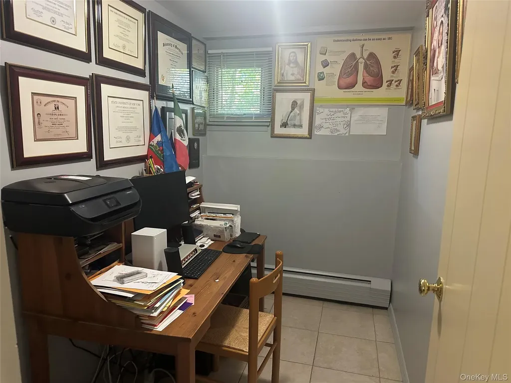 776 Bunker Road North Woodmere NY 11581